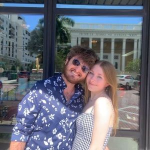 Meet your Posher, Max